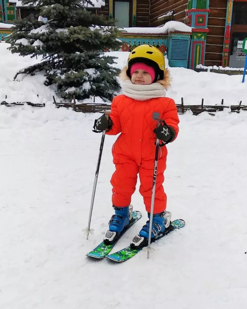 Лучший возраст ребенка для начала занятий на лыжах